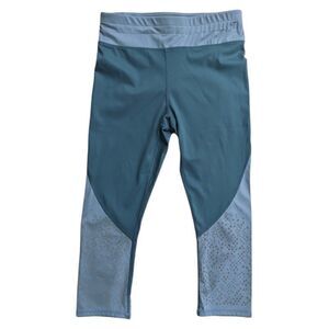 Fabletics Women's 3/4 Leggings Teal Diamond Leg Print Size S